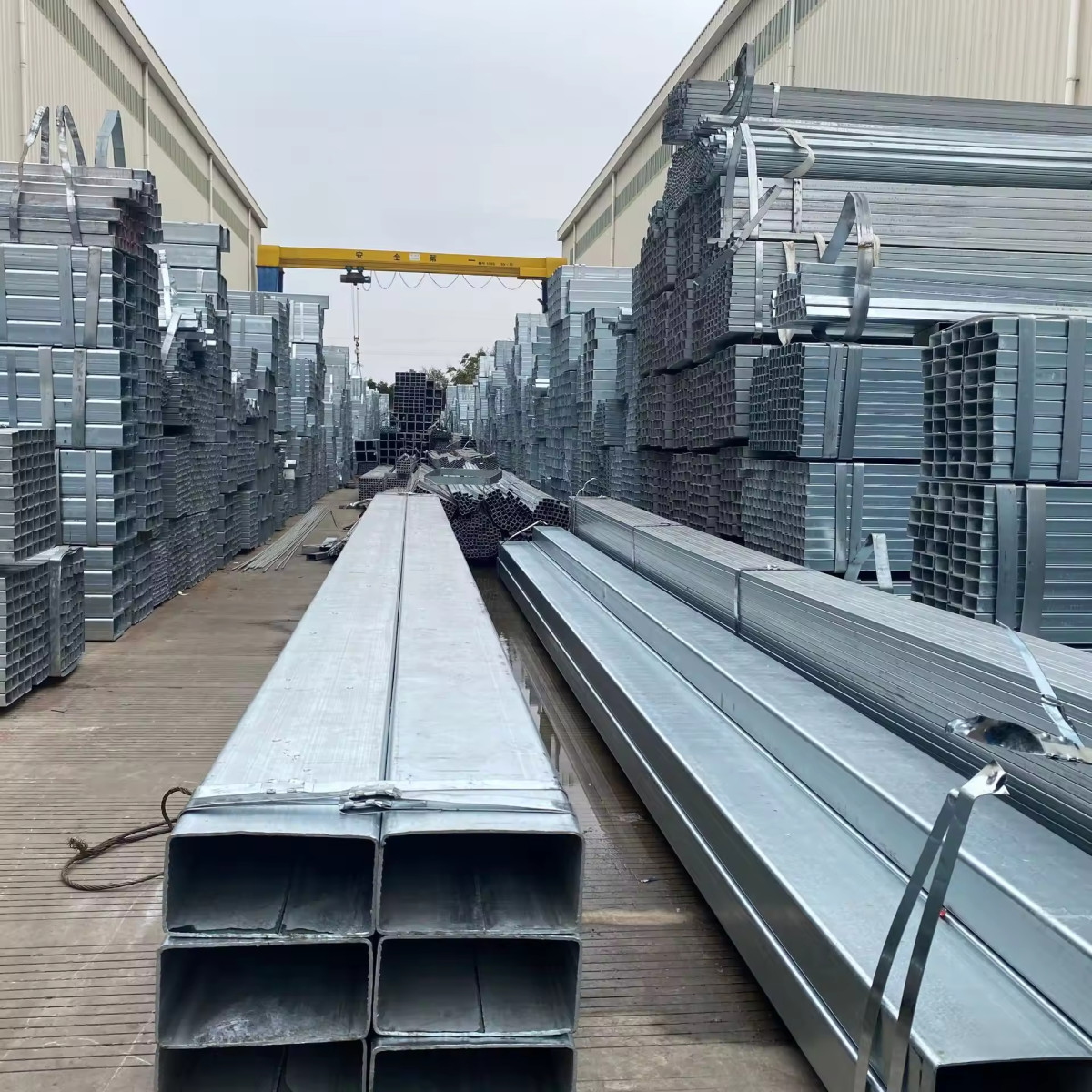 热浸镀锌方矩管3 热浸镀锌方矩管3