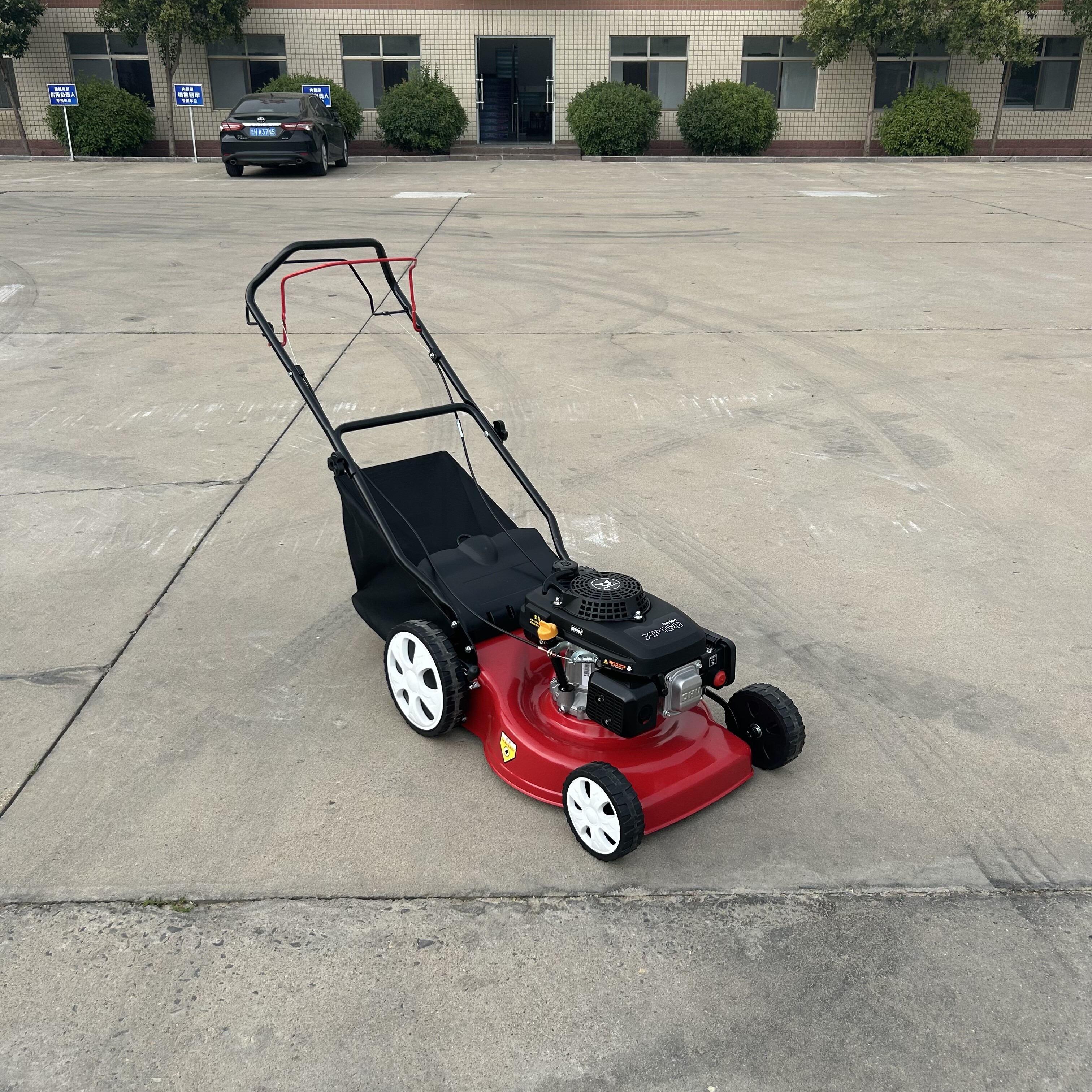 Made In China Golf Petrol Professional Wheel Commercial Lawn Mower 