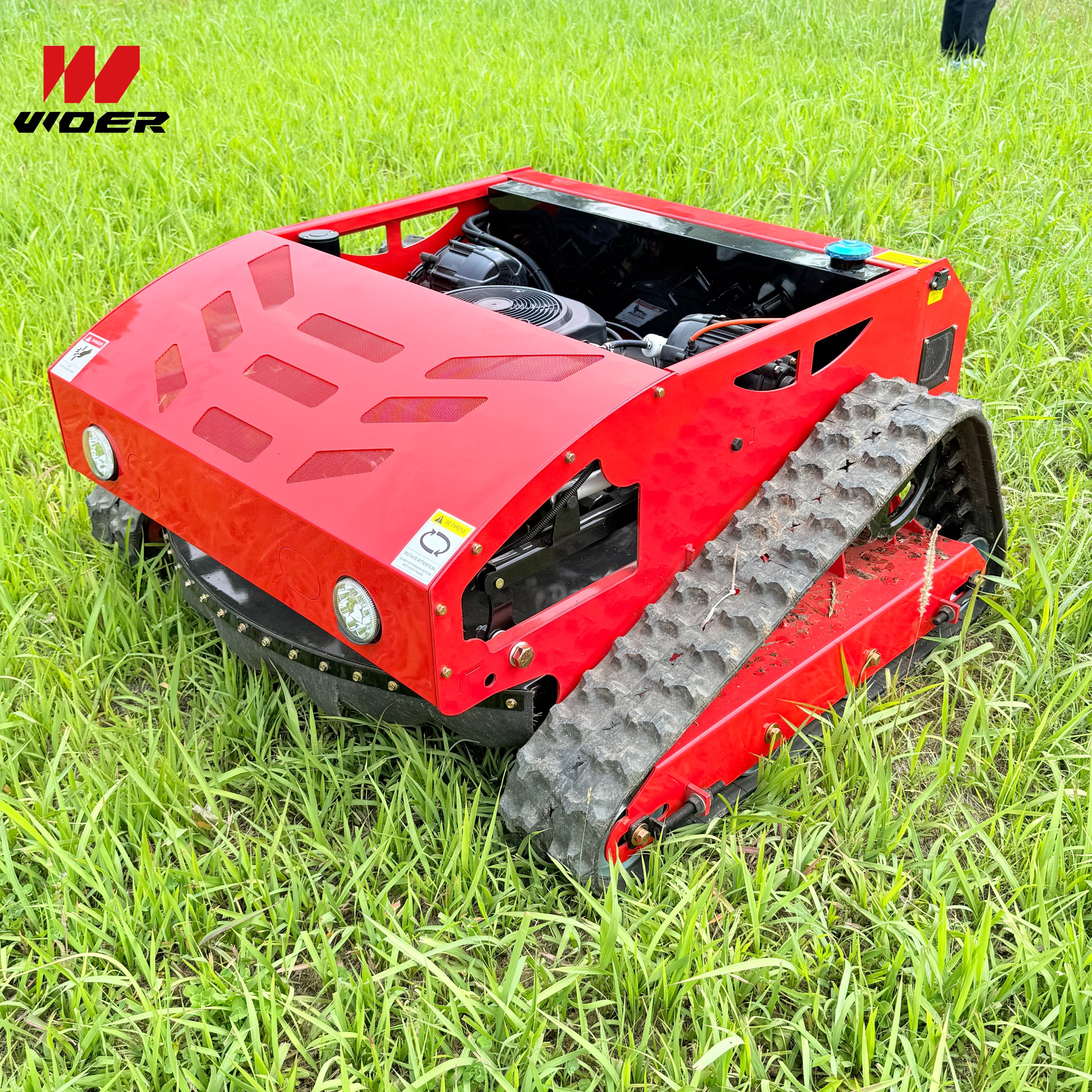 How a Riding Lawn Mower Cuts Costs for Facility Managers? How a Riding Lawn Mower Cuts Costs for Facility Managers?