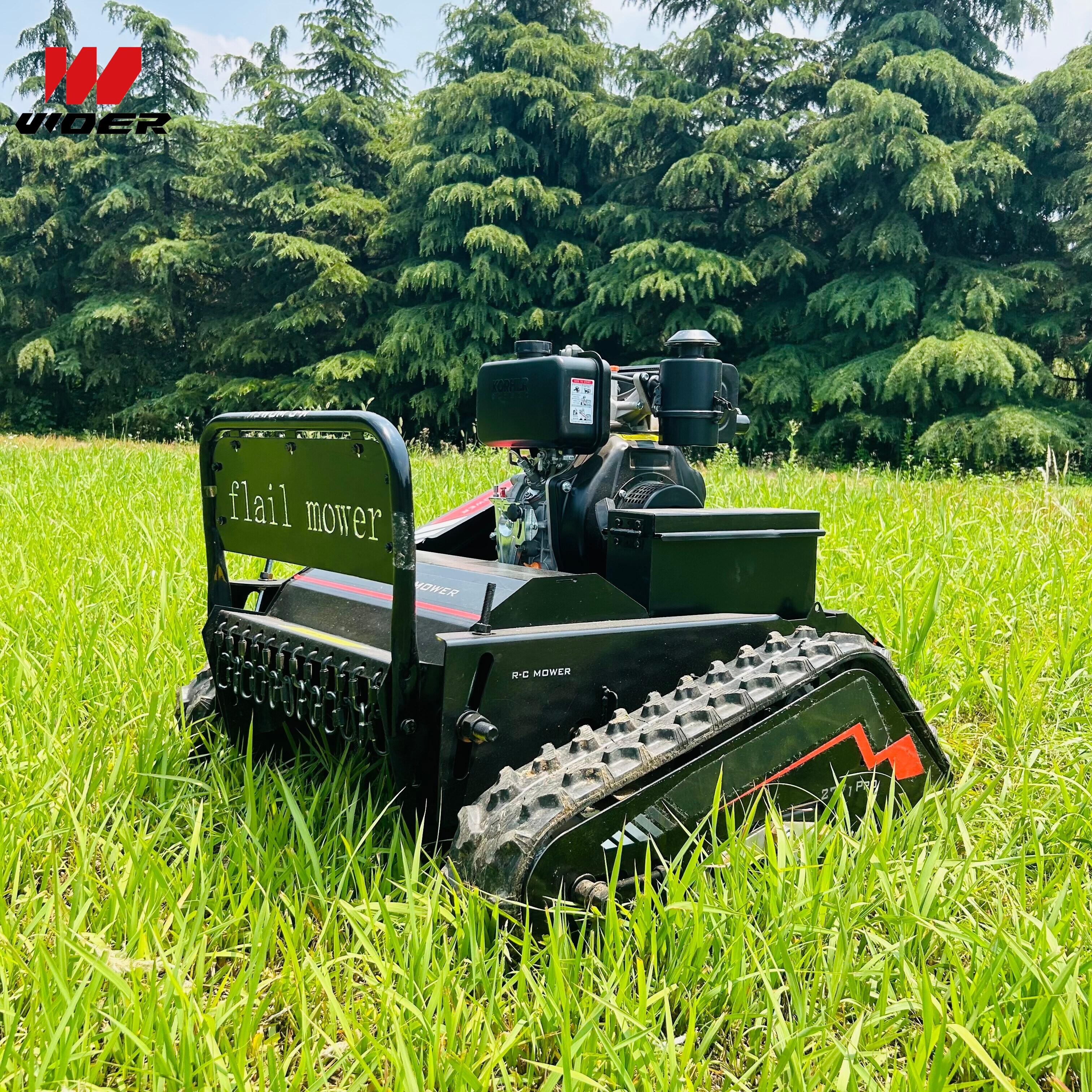 Crawler lawn mower vs Riding lawn mower: which option wins for steep and uneven construction sites?