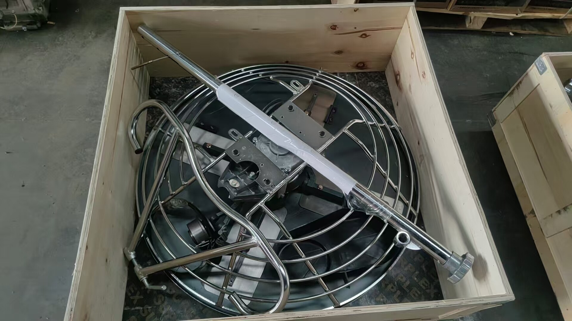 High Quality Stainless Steel Power Trowel Machine Equipped with Stable Balanced Rings for Optimal Performance