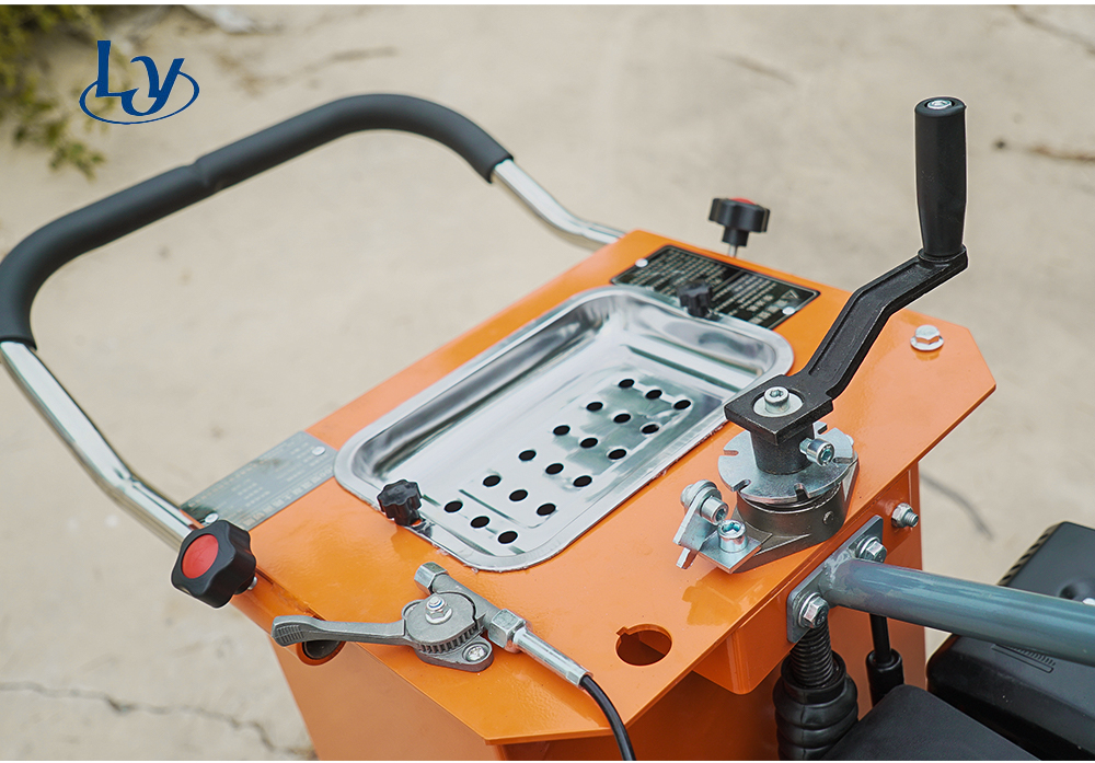Q500B Road Cutter