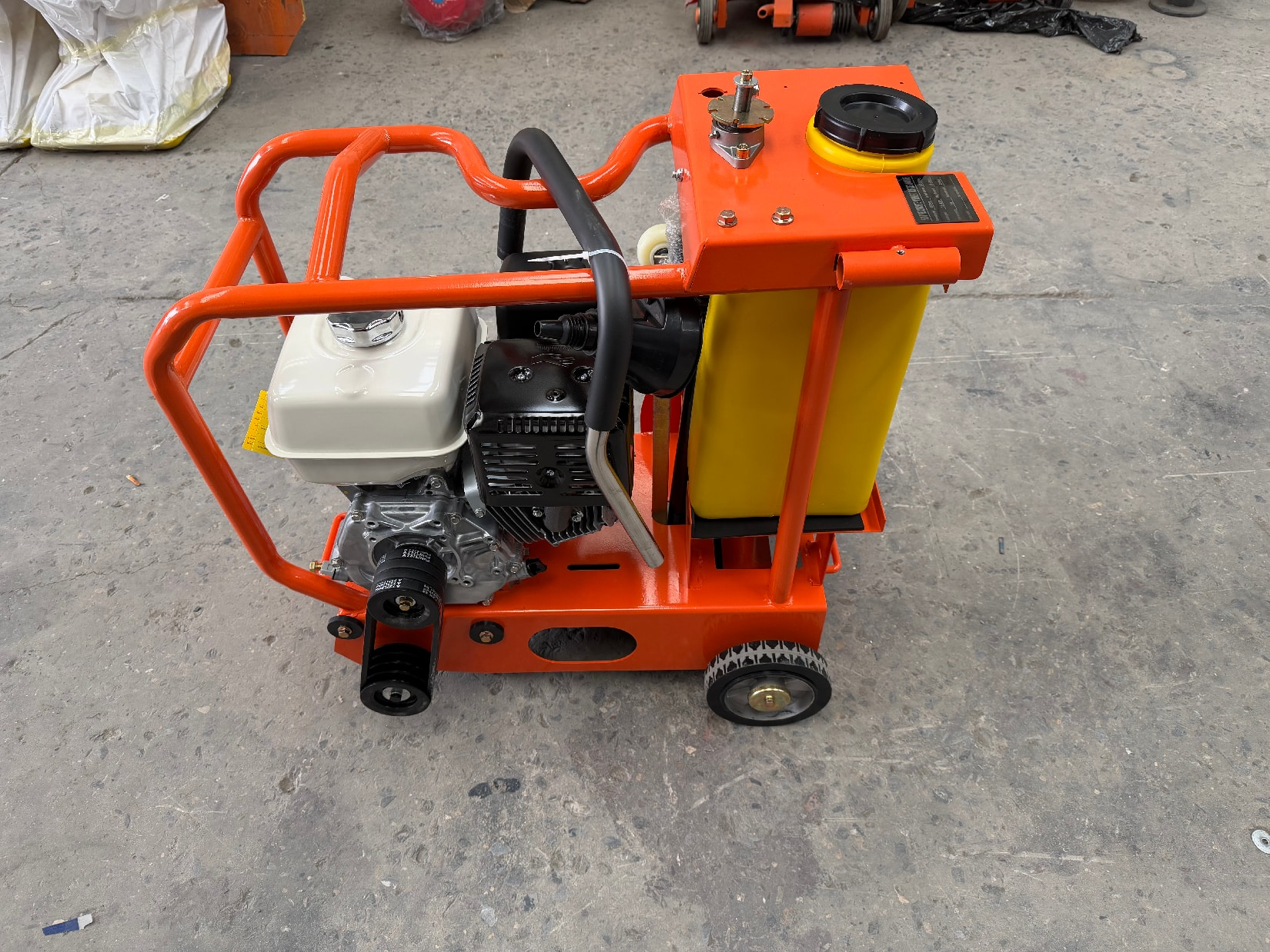 Q500B Road Cutter