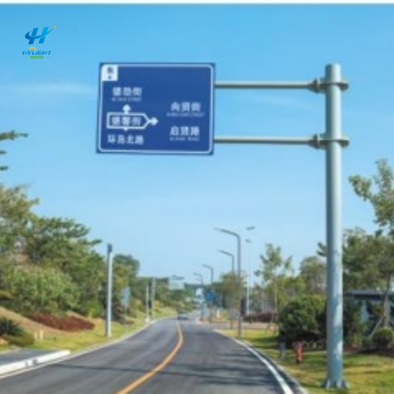 Panneaux de signalisation routière surveillance 5m poteaux de feux de signalisation