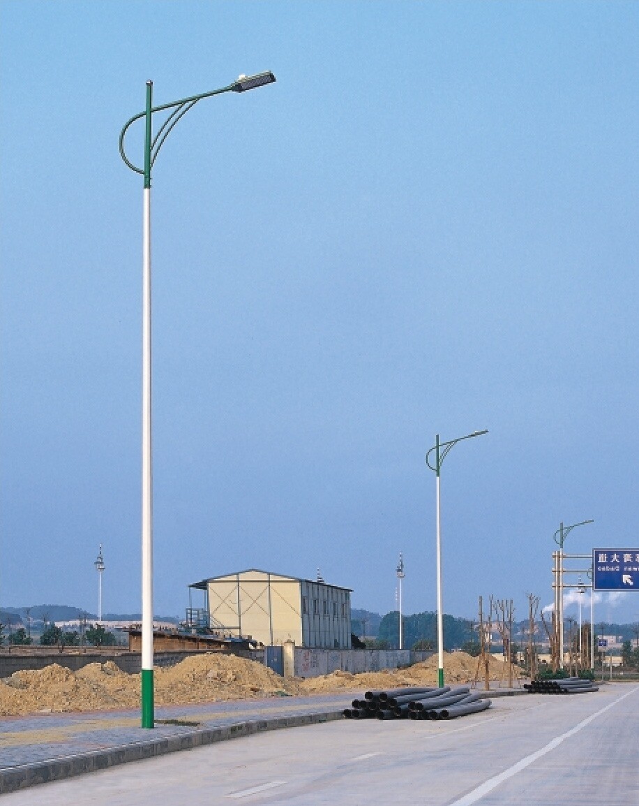 عمود إضاءة على شكل ذراع A