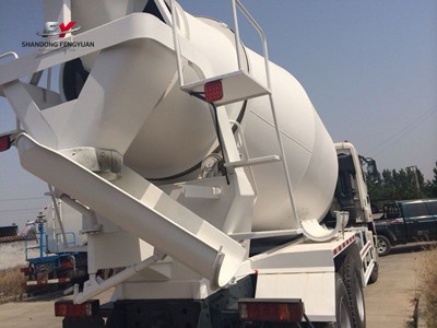 SINOTRUCK HOWO Concrete Mixer Tank Truck