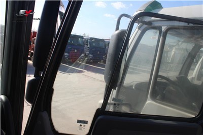 SINOTRUK HOWO TIPPER TRUCK ZZ3257N3847D1