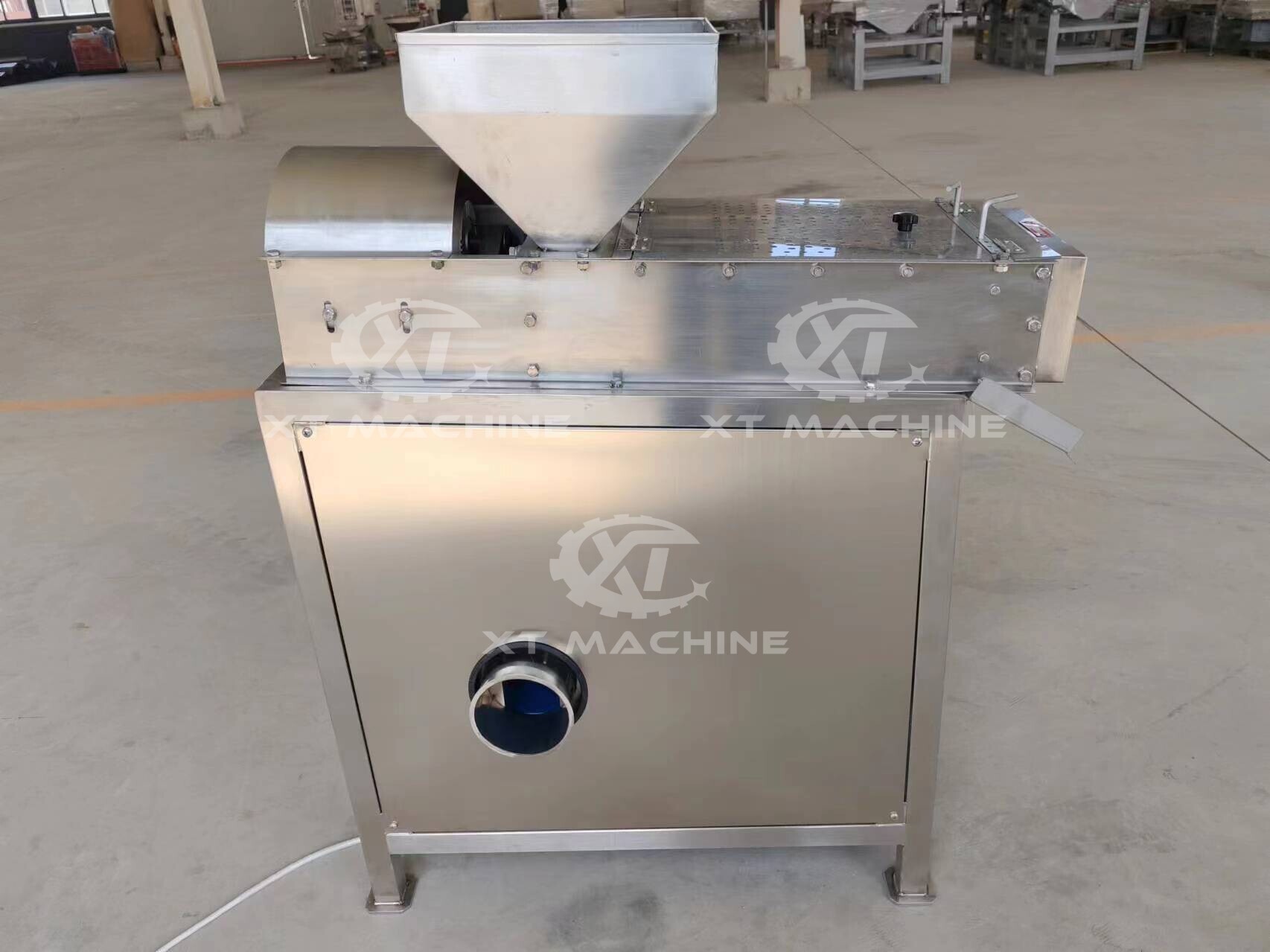Dried/Roasted Peanut Peeling Machine