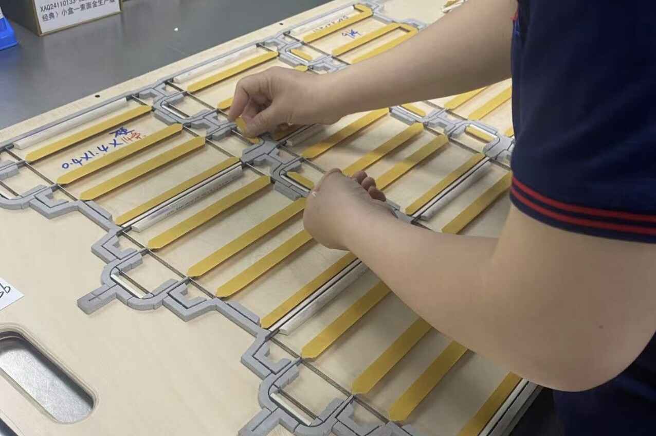 Narrow Base Creasing Matrix