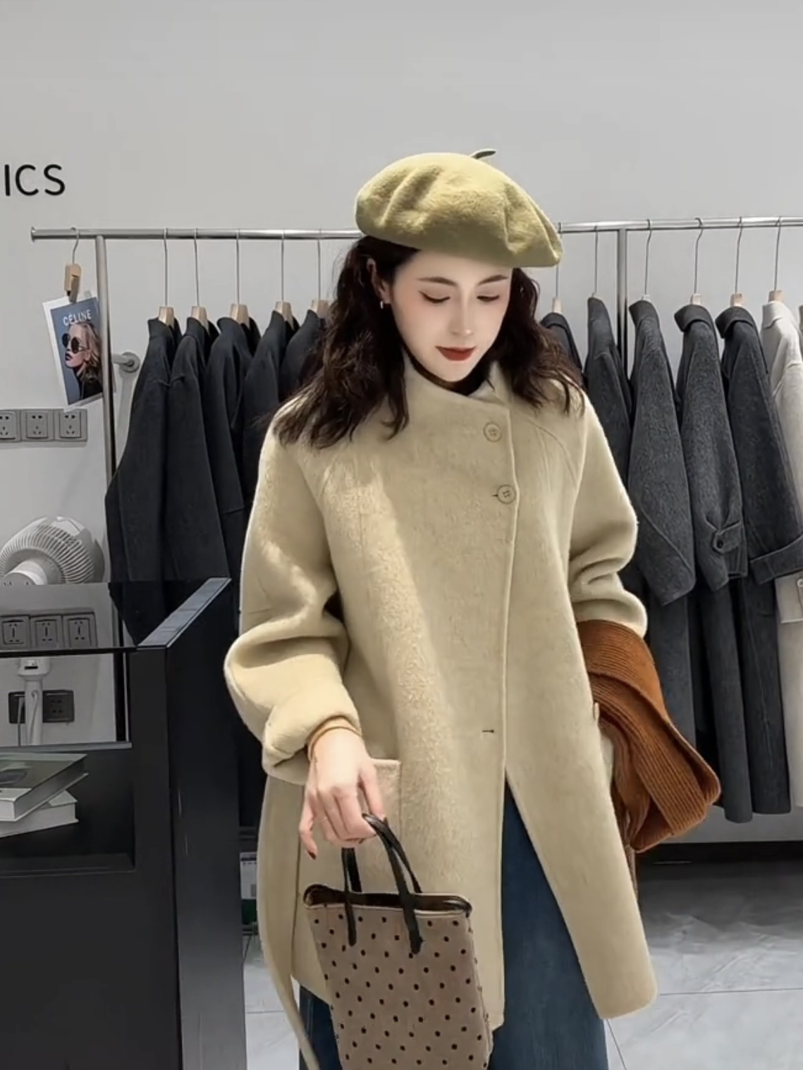 Solid-color stand-up collar single-button high-end double-sided wool and cashmere coat for women - wool and cashmere loose-fitting outerwear, new style for autumn and winter.