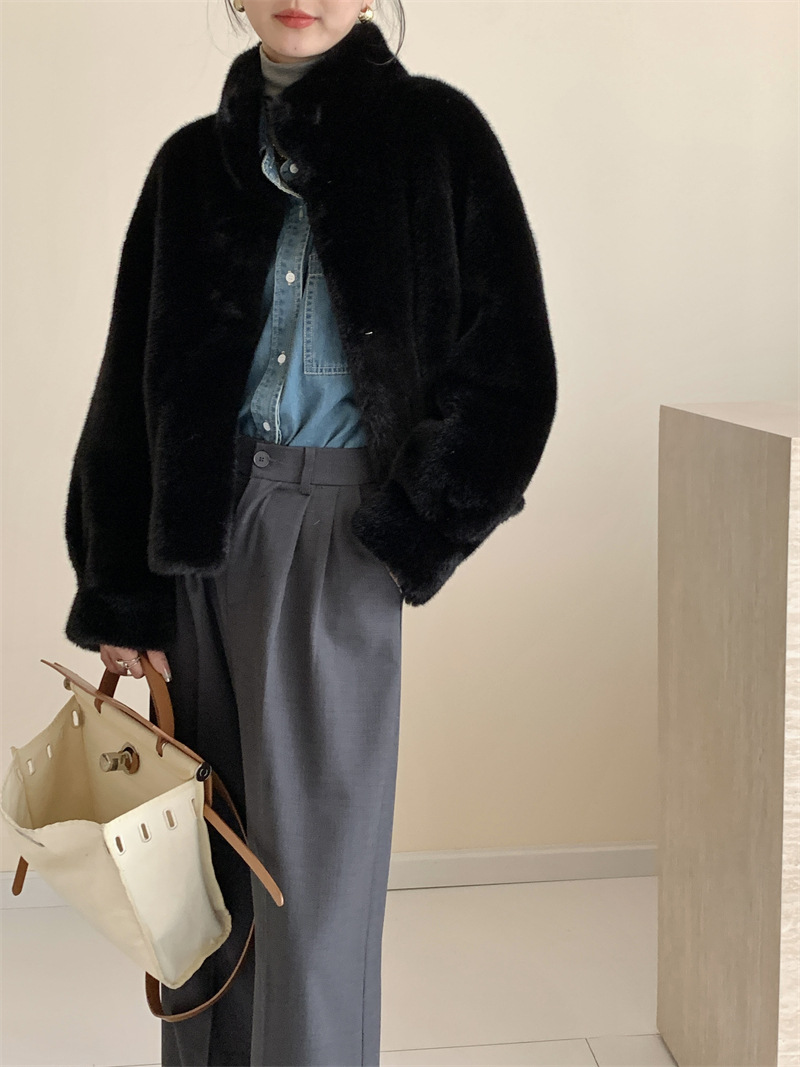 Environmentally friendly mink fur coat with integrated windproof collar and faux mink fur trim. Snowland mink coat for warmth in winter.