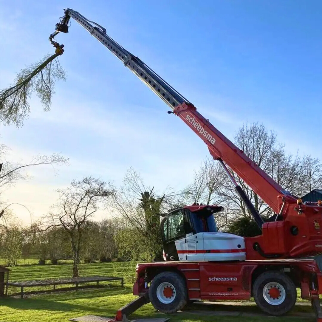 Rotating Telehandler (Rotary Telehandler / Roto)