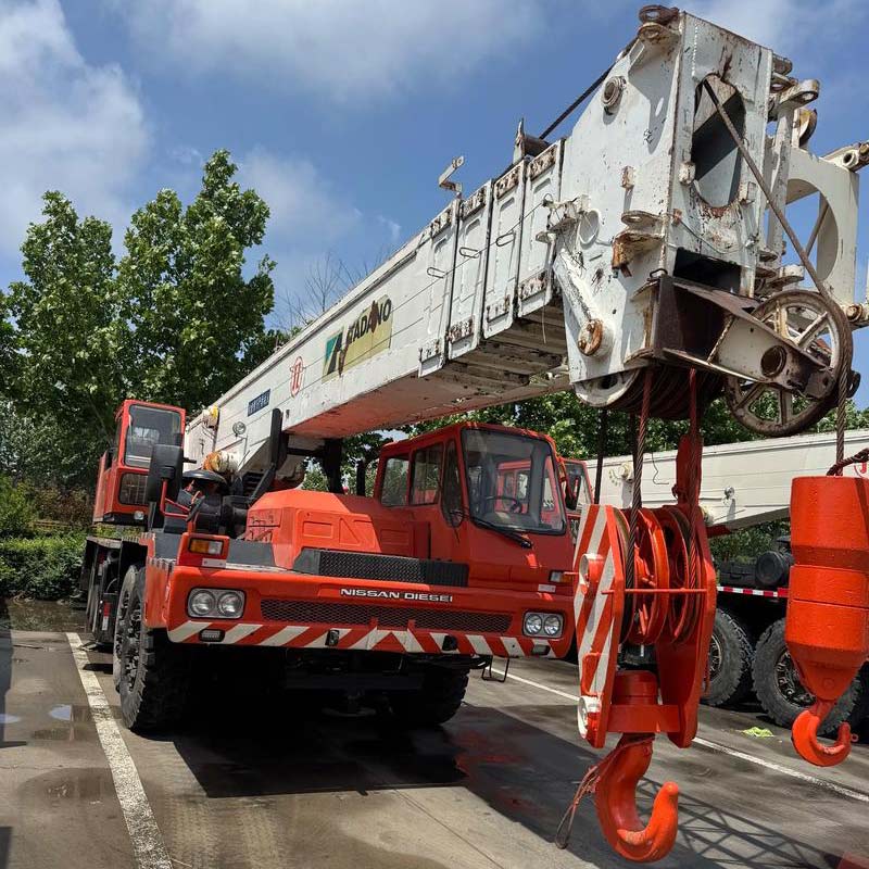 Tadano AS-63HD Heavy Duty Telescopic Boom Lift