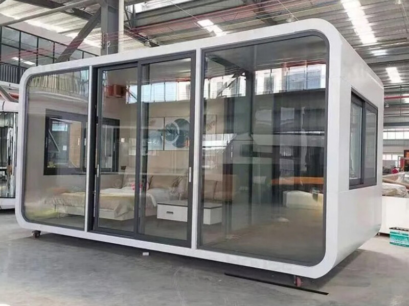 Apple Cabin Container