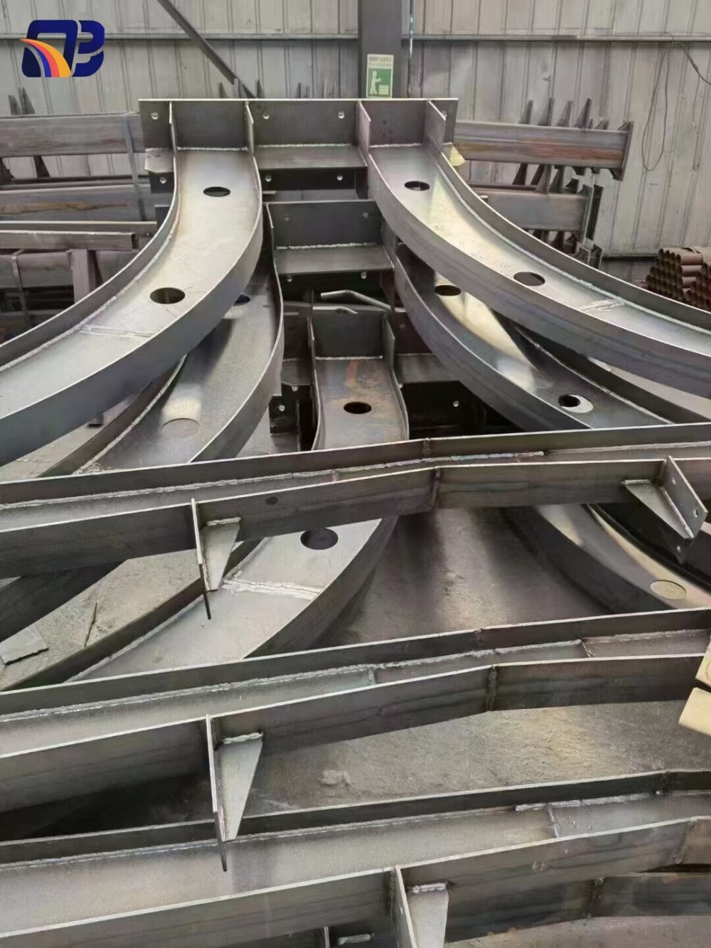 الهيكل الصلب الخفيف