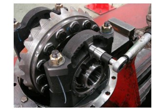 驱动桥装配图 17 驱动桥装配图 17