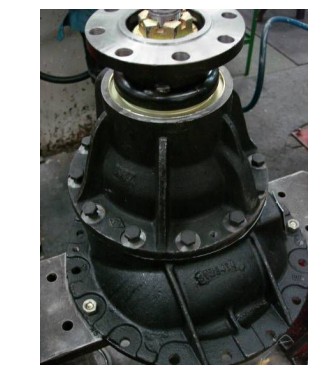 驱动桥装配图 12 驱动桥装配图 12