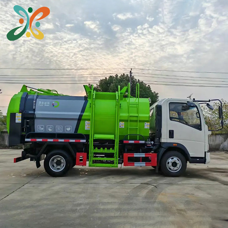 SinoTruck 14000L Waste Collector Compressed Refuse Truck Compactor Garbage Truck