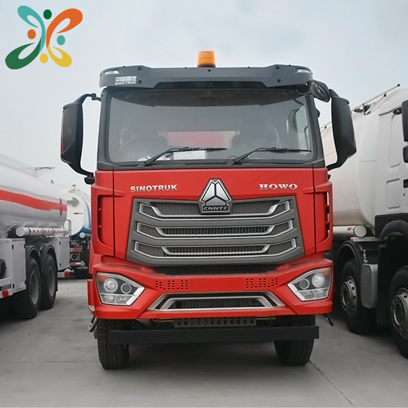 SINOTRUK HOWO 8X4 Water Tank Truck 30cbm