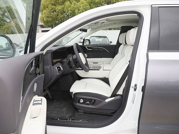 1400x1050_autohomecar__ChxoHWY5wTGAf6piABllPs6B9L4311