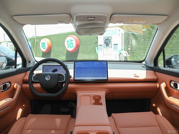 Leapmotor C10 interior (2)