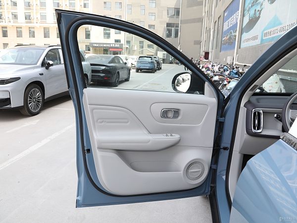 Leapmotor B10 details (7)