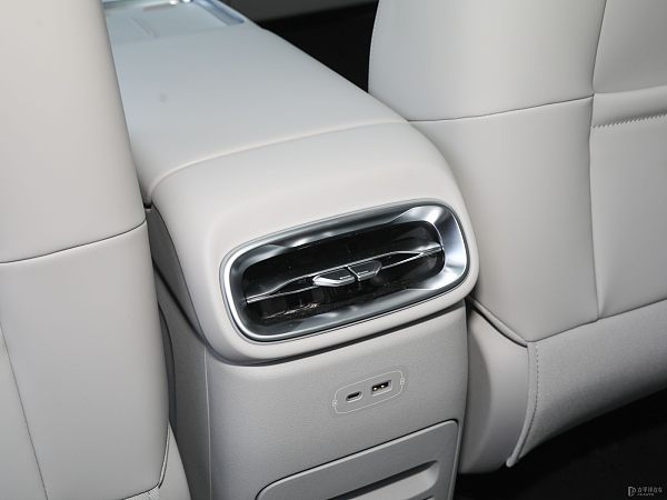 Leapmotor B10 details (8)