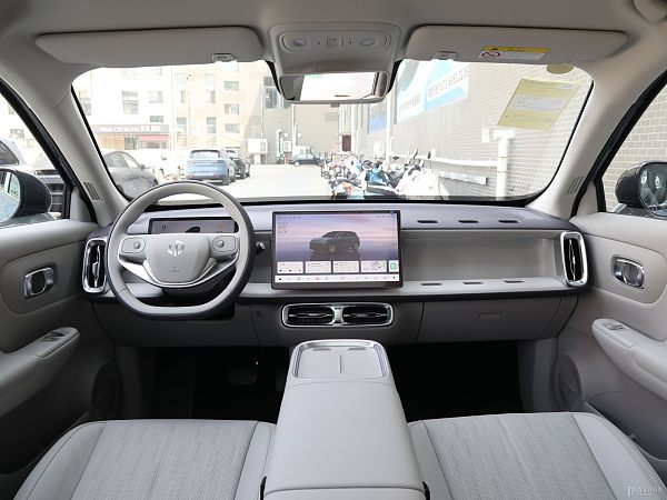 Leapmotor B10 interior (4)