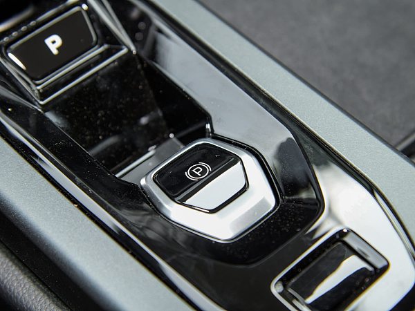 1400x1050_autohomecar__Chtk2GgRs82AOOk3ACaQd-eypYE822