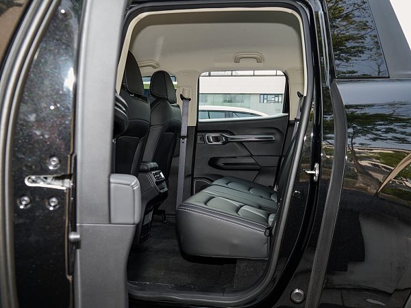 1400x1050_autohomecar__ChxknGgRs-KAHNjmACYd3haGaWE929