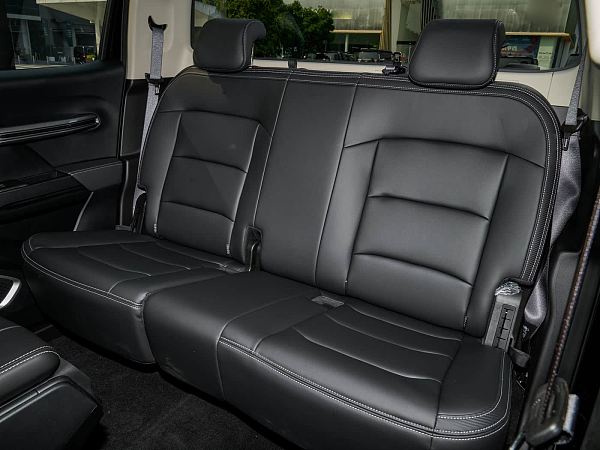 1400x1050_autohomecar__ChxknGgRs-OAVz7qACtU5JeHPiQ175