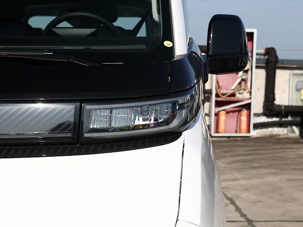 Super Van details (5)