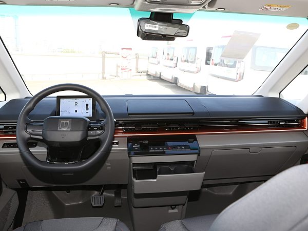 Super Van details (7)