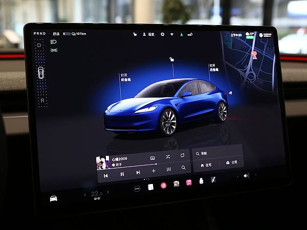 1400x1050_autohomecar__ChtlyGfURVSANVANABIF6qm1jDs651