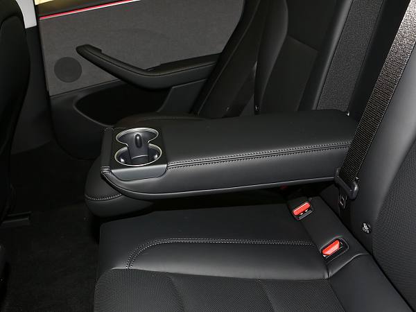 1400x1050_autohomecar__ChxoHWfURXSAFr5QABjcwIoihP0183