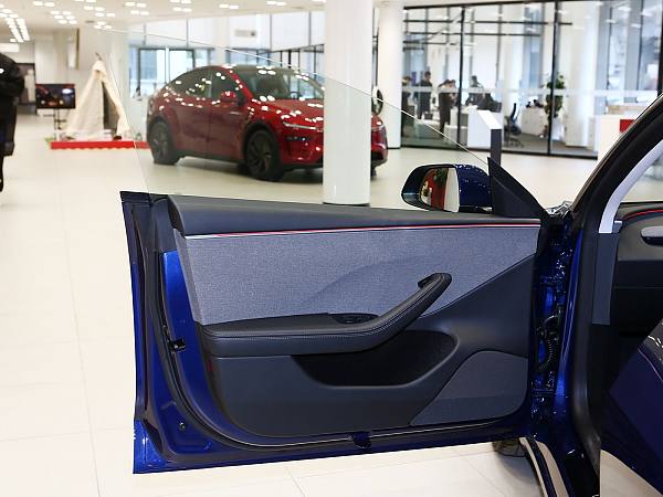 1400x1050_autohomecar__ChxoHWfURXyAHyGTABwi3mIQ8KA408