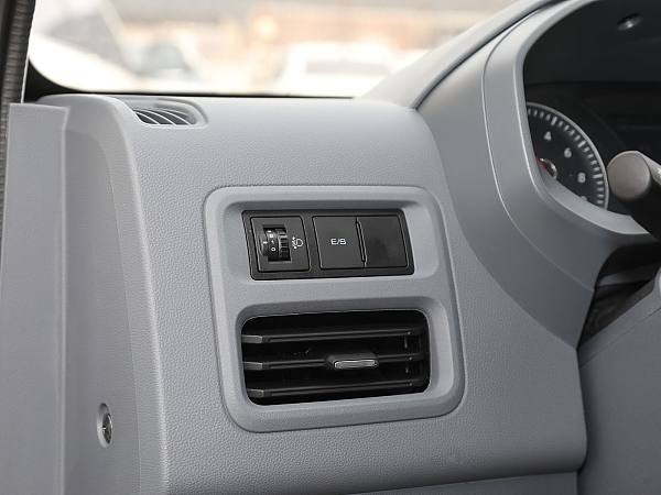 Wuling Yangguang Details (1)