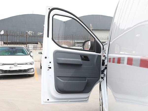 Wuling Yangguang Details (10)