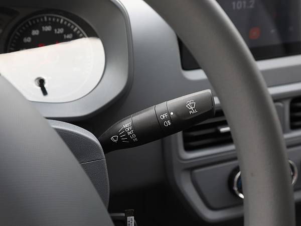 Wuling Yangguang Details (4)