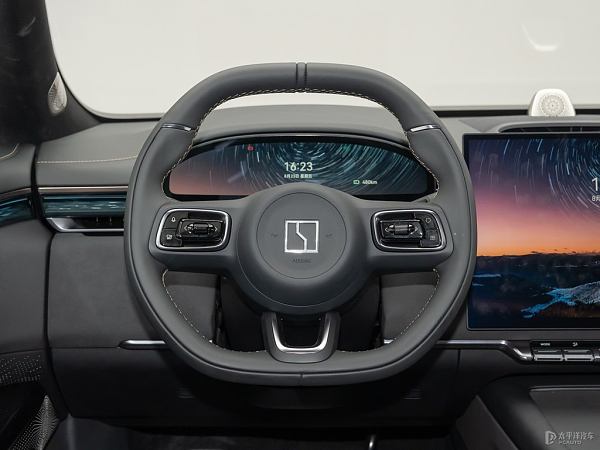 442886568_1724985035105_1024