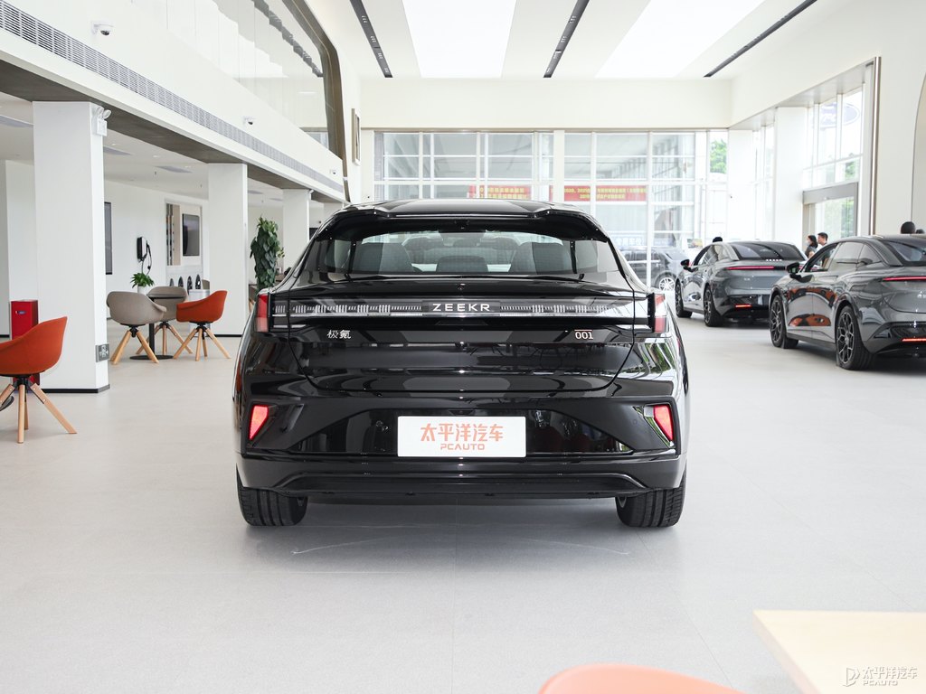 ZEEKR 001
