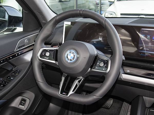 BMW i5 Details (1)