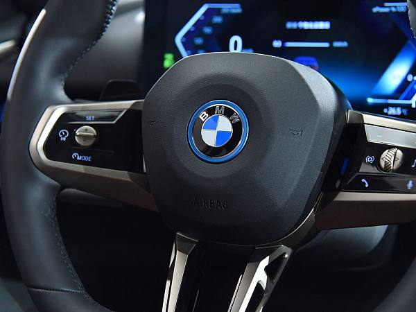 BMW i5 Details (9)