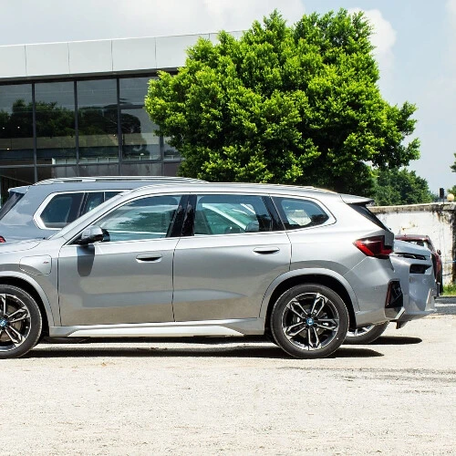 BMW iX1