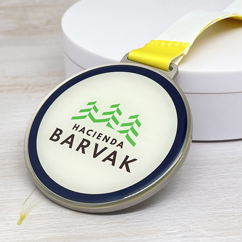 Custom Pearl Nickel Insert Medal – Zinc Alloy Plated | Double-Sided Epoxy Dome Sticker Design | Equestrian Event Award