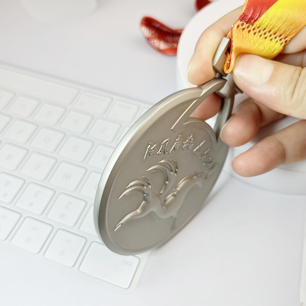 Custom Half Marathon Pearl Nickel Finisher Medal – Zinc Alloy Plated | Horse Motif & Raised Text | Race Commemorative Award