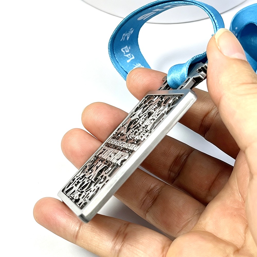 Custom Taroko Gorge Marathon Finisher Medal – Zinc Alloy Antique Silver Plated | Canyon Relief Landscape | 5K Event Commemorative Award