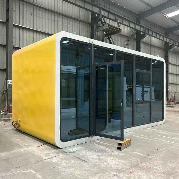 Хижина Apple (2)