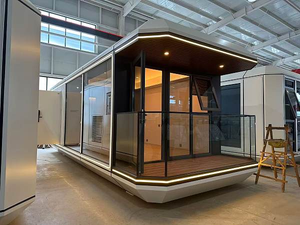 Capsule spatiale (22)