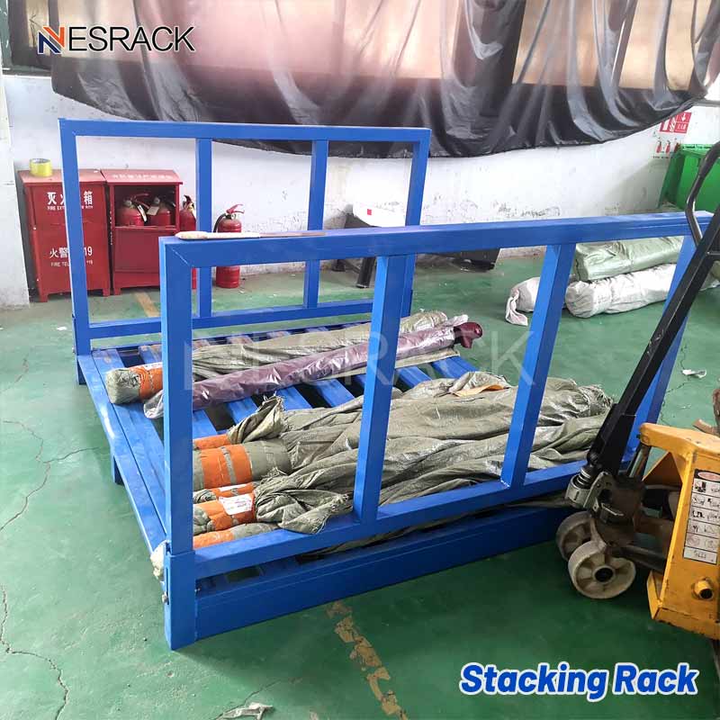 Estantes de empilhamento